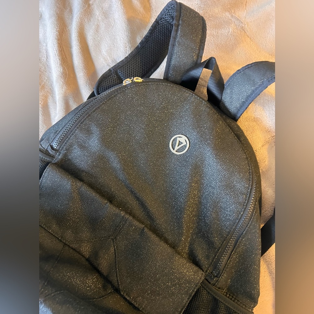 Ivivva lululemon athletic black sparkle backpack